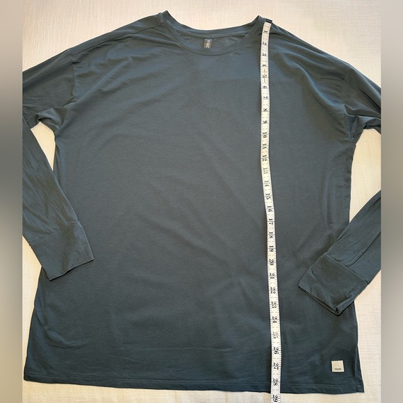 Vuori gray/blue Long Sleeve Top - Picture 4 of 5
